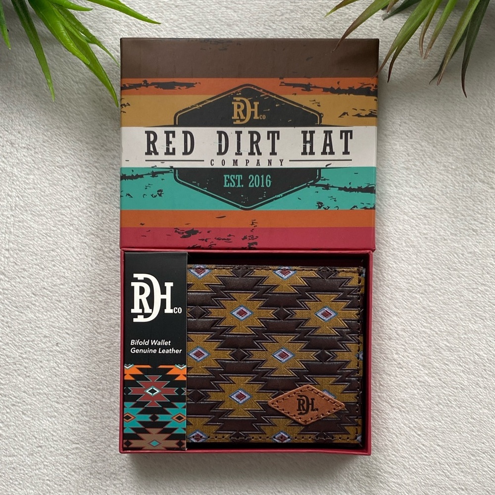 Red Dirt Hat Genuine Leather Boho/Southwest Pattern Bi Fold Wallet